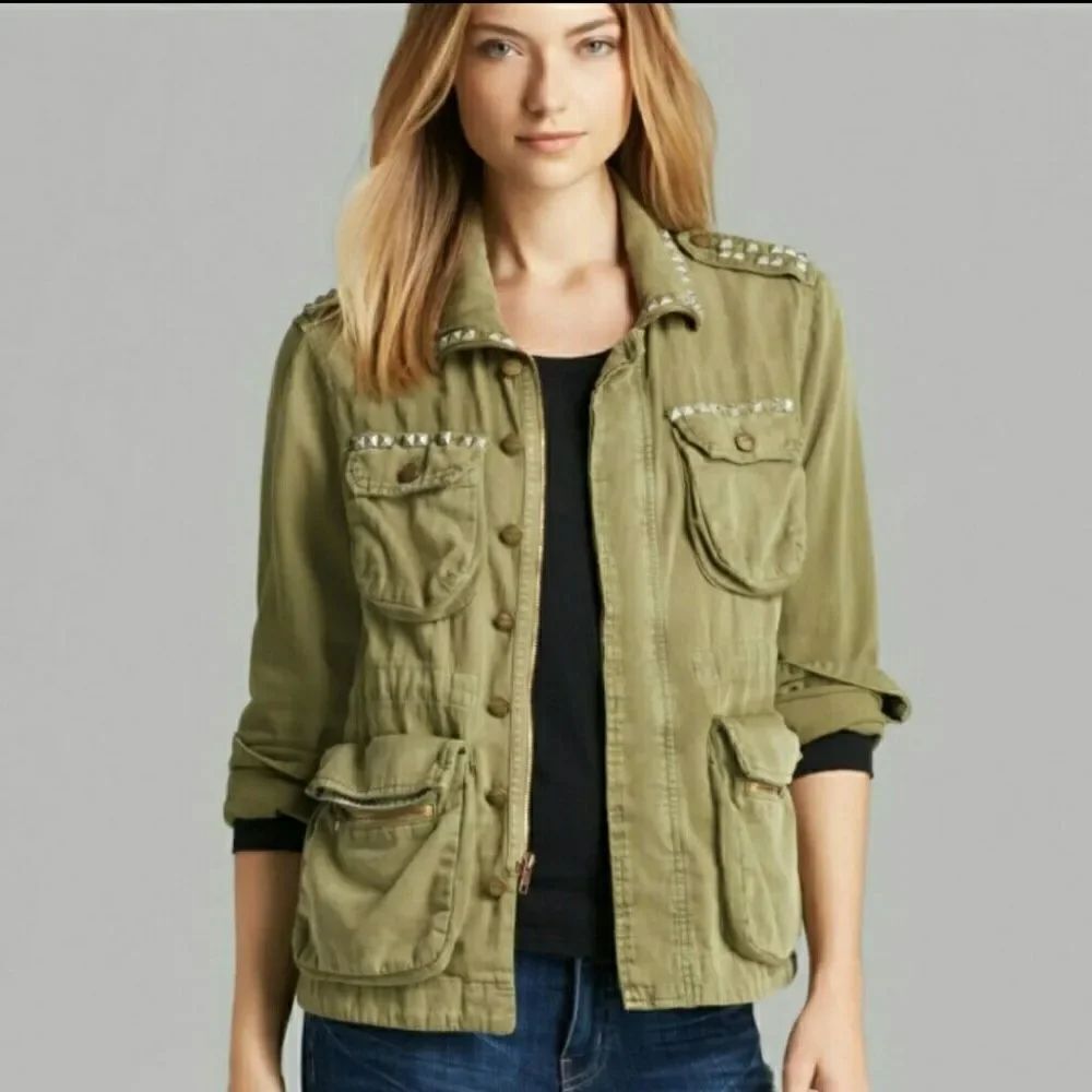 Current Elliott Lone Soldier spring army studs sz 1